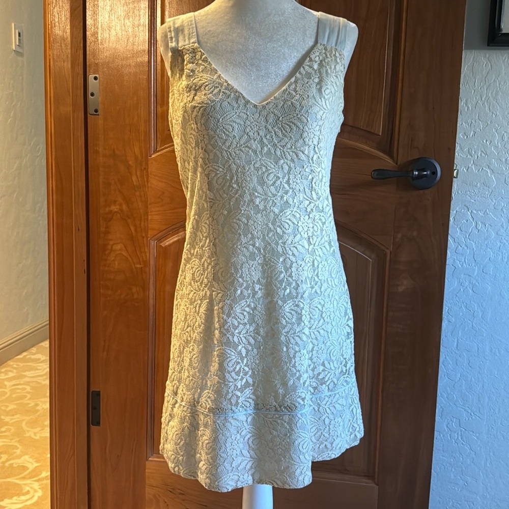 Kenzie vintage Y2K lace dress EUC